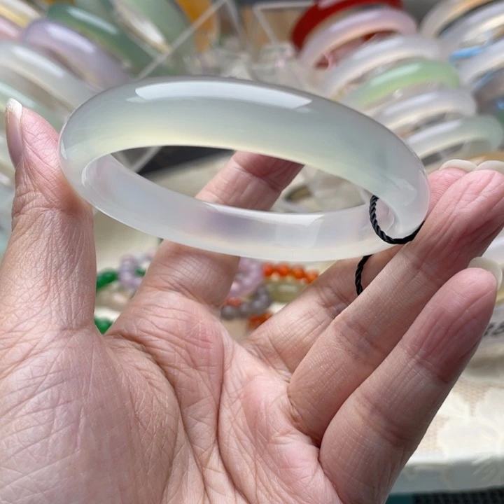 手镯玛瑙/玉髓未镶嵌56圈口