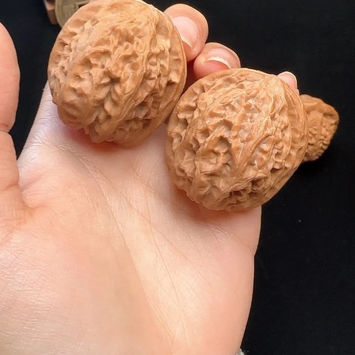 文玩核桃把件野核太行元宝38