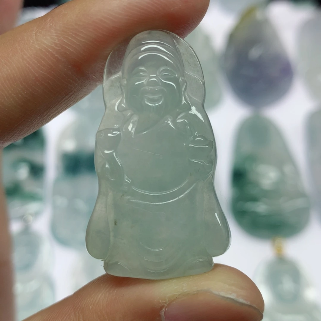 翡翠颈饰未镶嵌财神