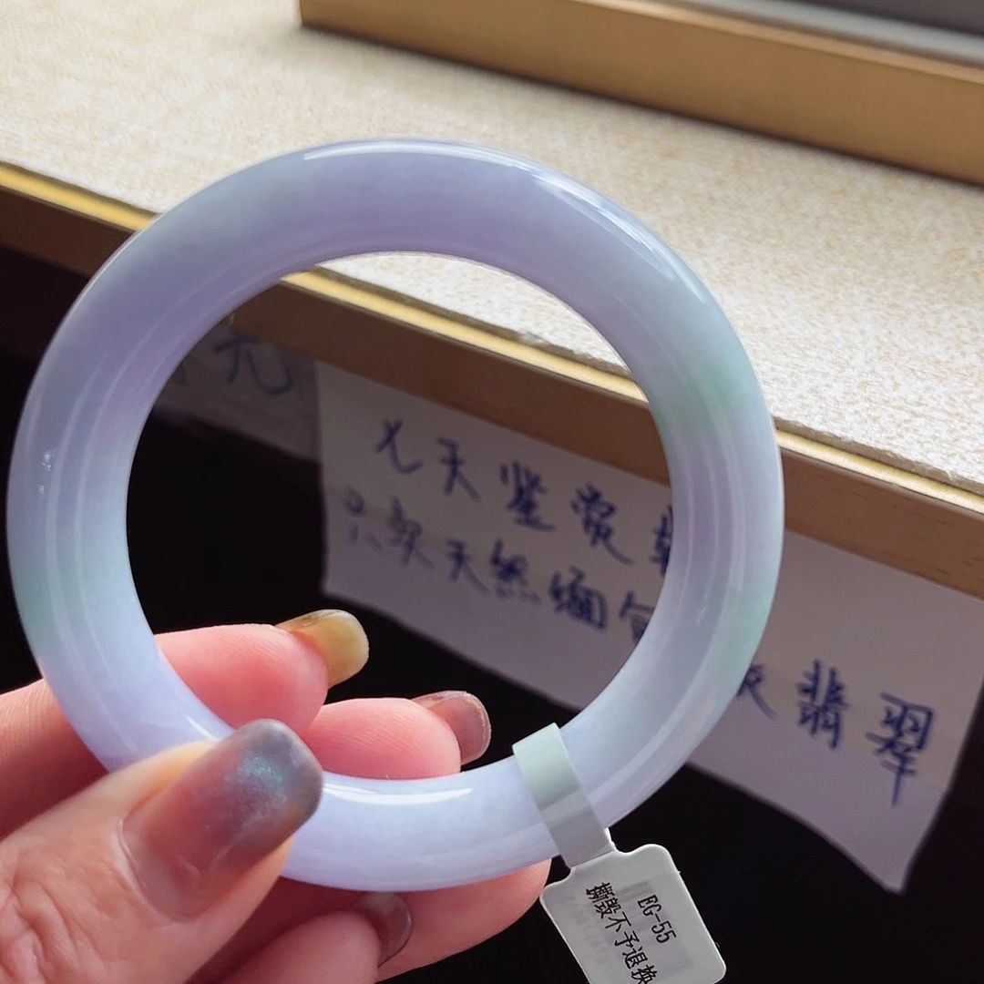 翡翠手镯未镶嵌手镯