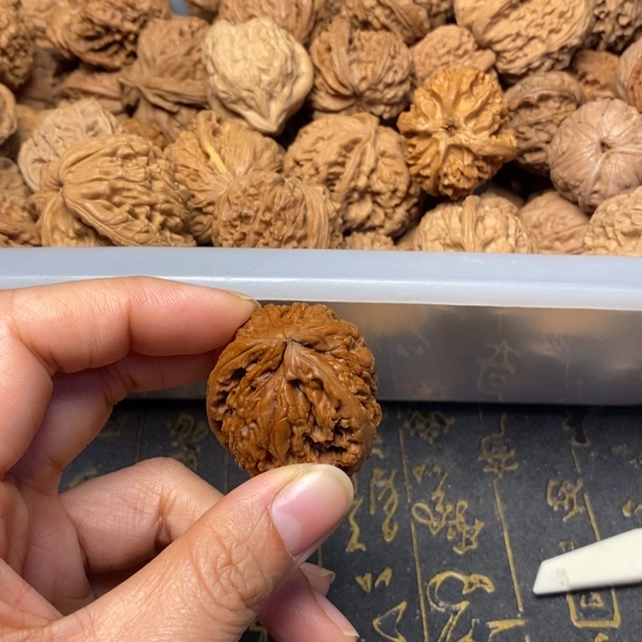 ****人文玩核桃吊坠文玩核桃异形单只