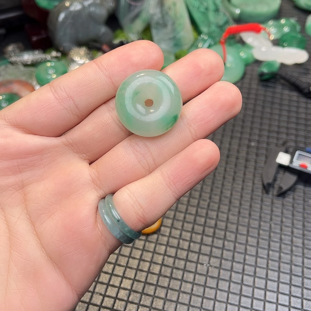 石英质玉（非洲翠）未镶嵌手链