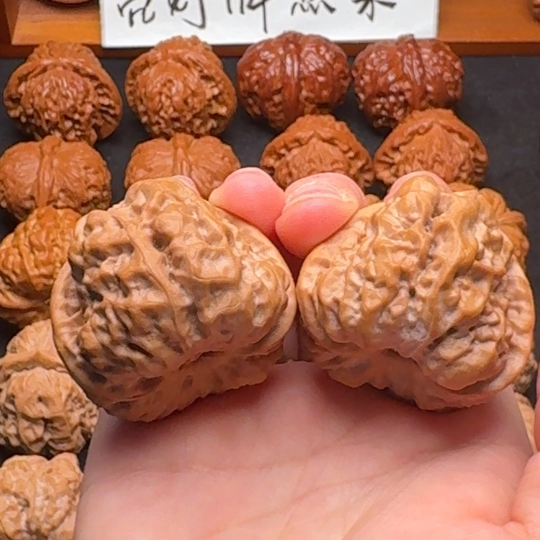 文玩核桃精品蛤蟆三角39