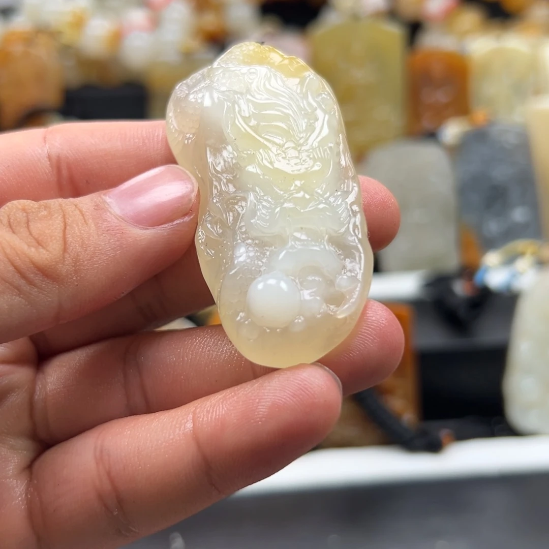 石英质玉（黄龙玉）未镶嵌多样性发货，发其一
