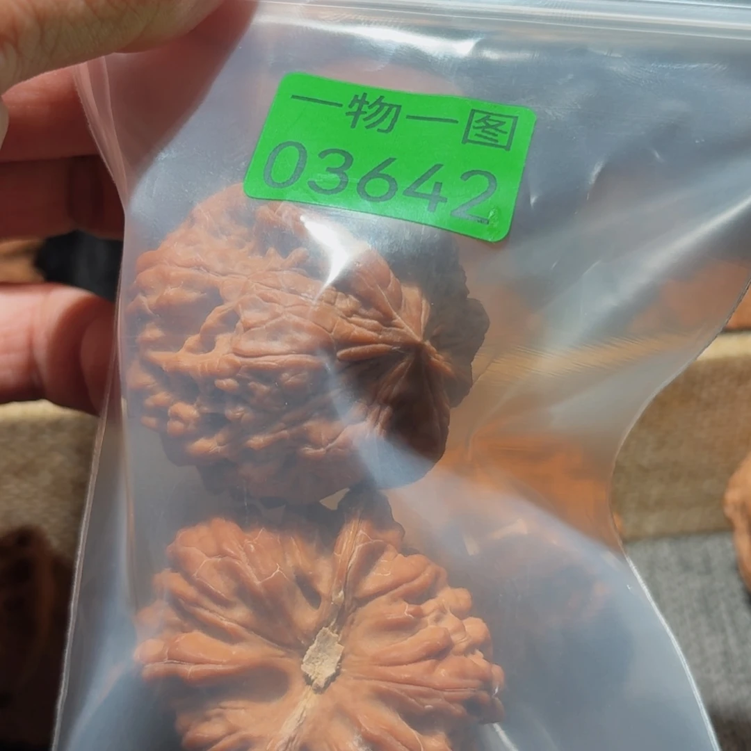 小***嘟把件文玩核桃啊等不及金牛男
