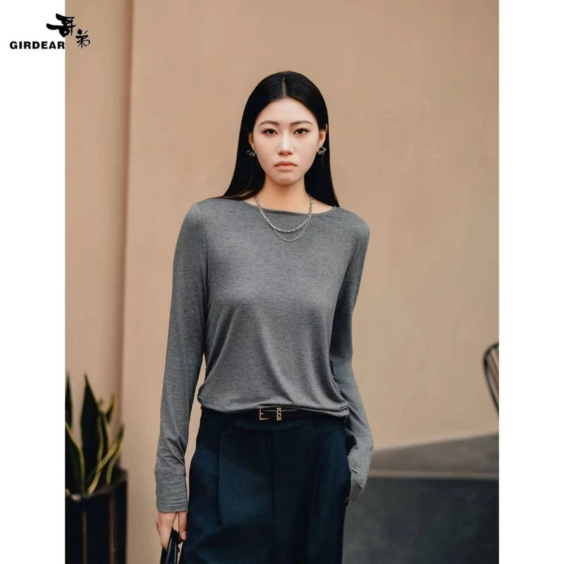 GIRDEAR/哥弟新款时尚百搭修身打底纯色显瘦高弹长袖T恤女1301086