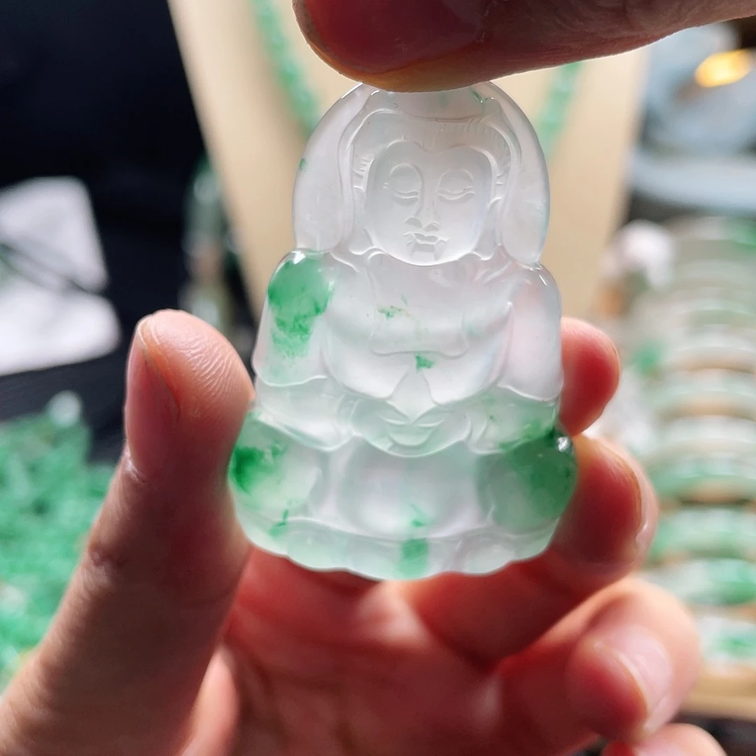 石英质玉挂件未镶嵌朵*