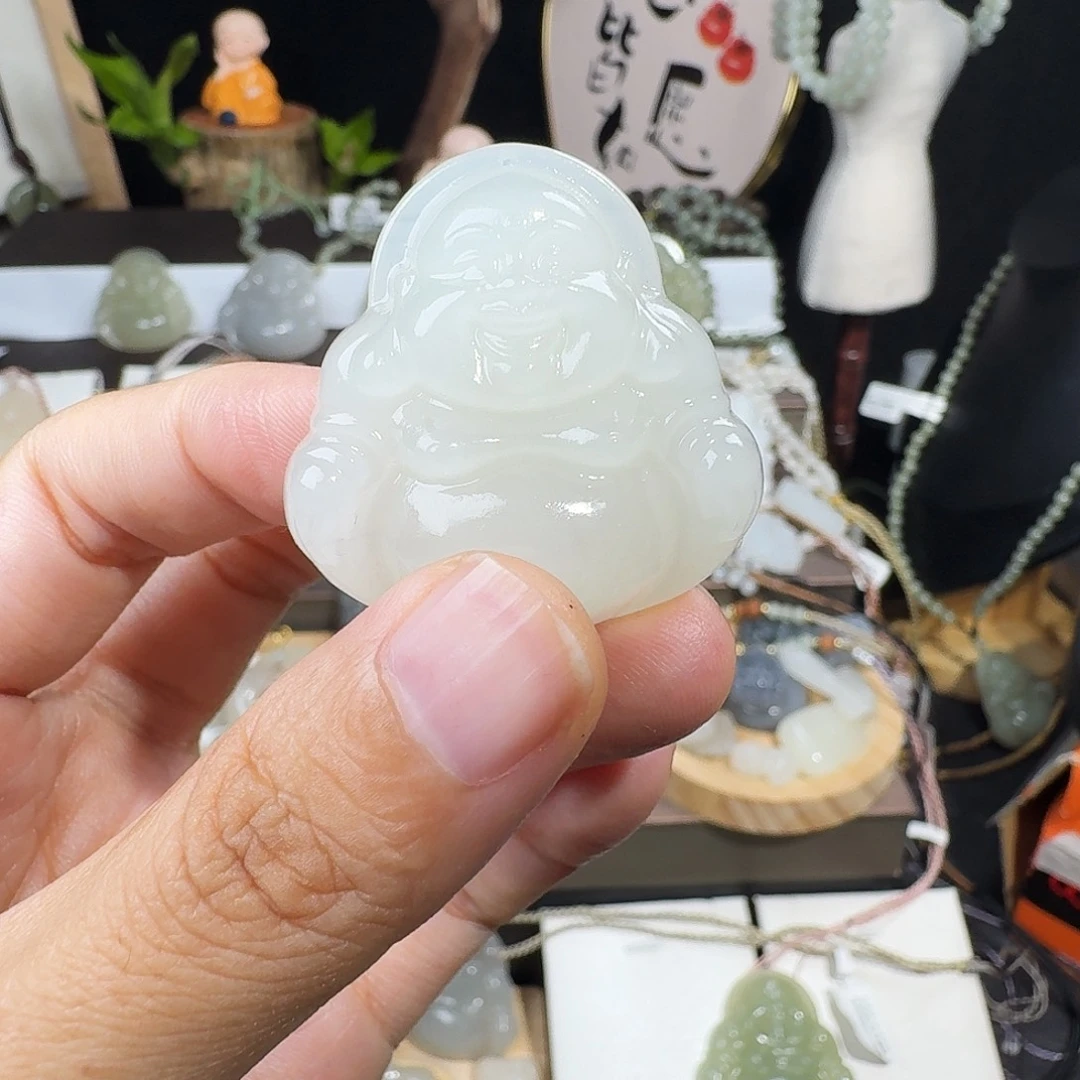 愿***愿和田玉未镶嵌颈饰