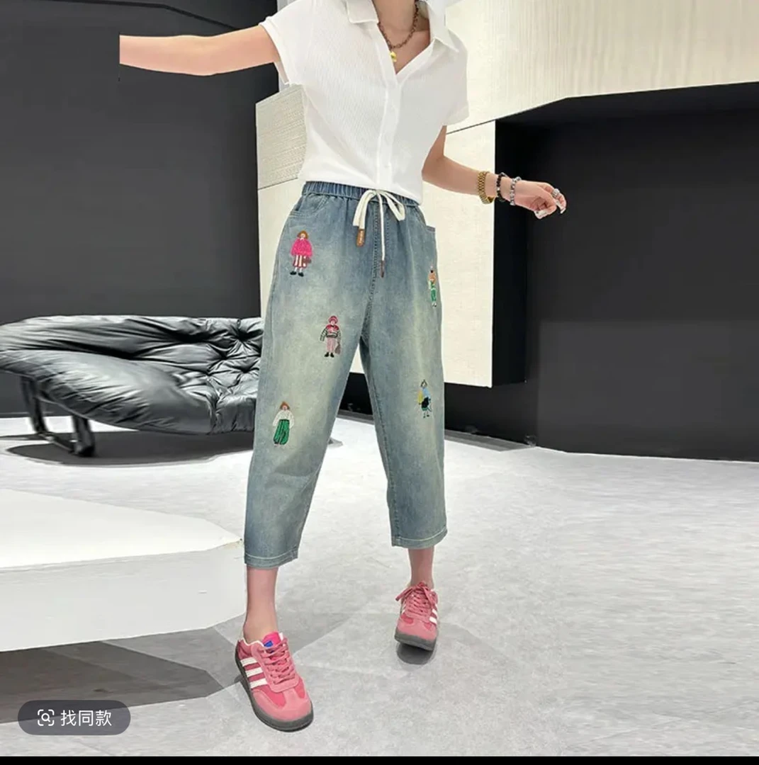 胖MM新款复古卡通女孩刺绣牛仔裤女宽松显瘦流行爆款八分哈伦裤薄