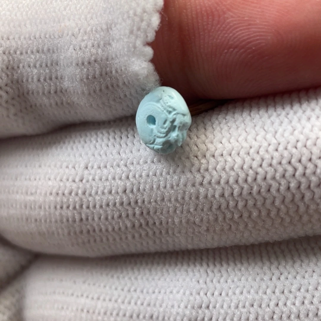 绿松石未镶嵌挂件