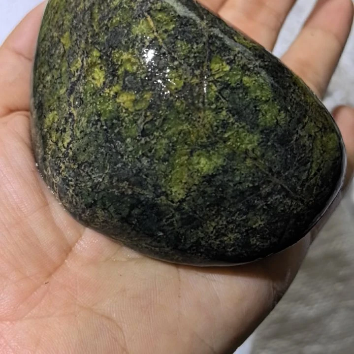 飘***飘有机玻璃藏玉药王石原石手把件