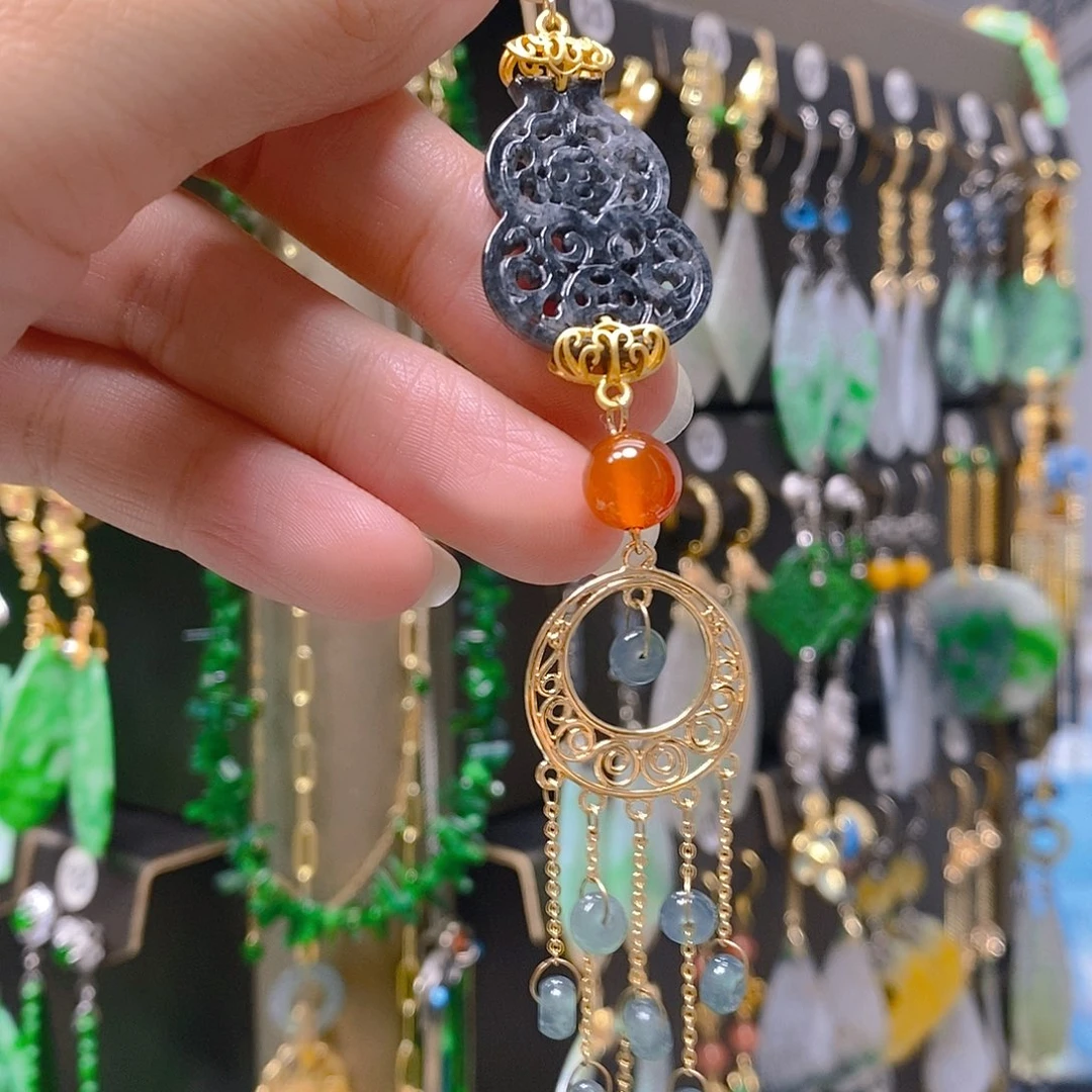 未镶嵌翡翠耳饰翡翠