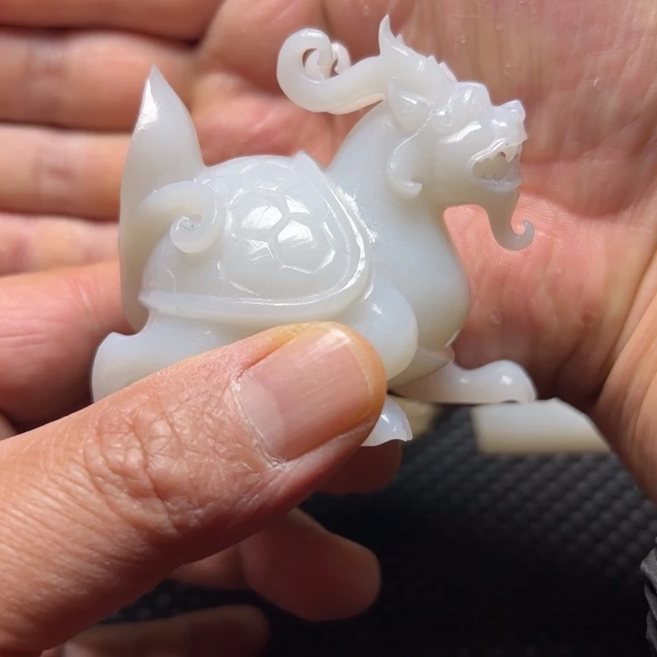 和田玉（糖玉）未镶嵌挂件