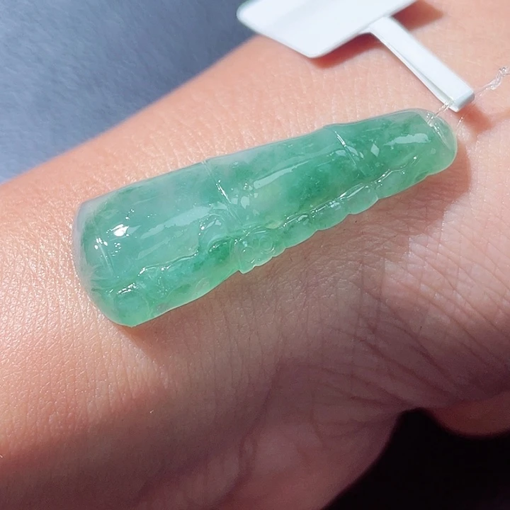 未镶嵌定制翡翠翡翠