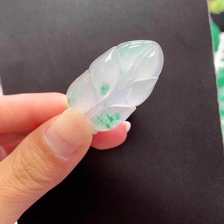 颈饰未镶嵌石英质玉