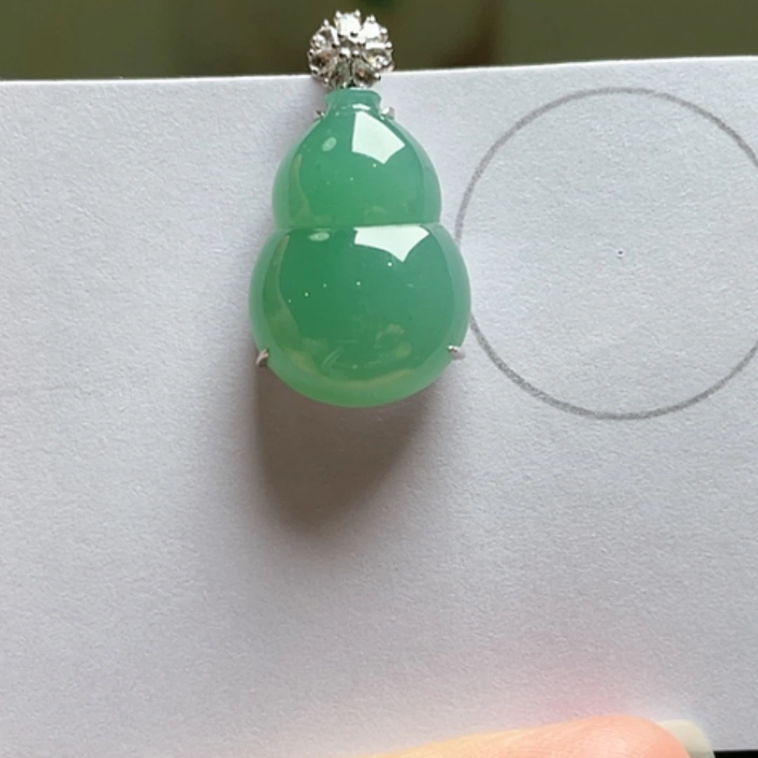 【闪购商品】吊坠(不含链)18K金镶嵌翡翠