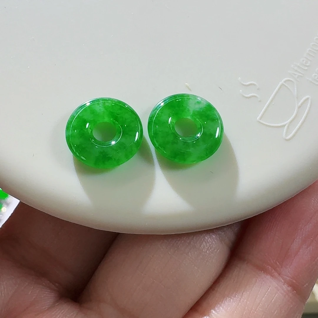 翡翠颈饰未镶嵌裸石