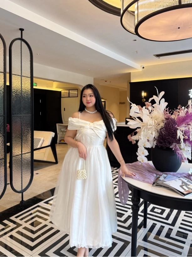 公主裙撑绑带公主裙一字肩礼服夏季白色婚纱设计师