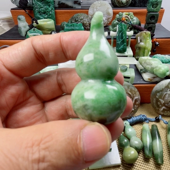 独山玉未镶嵌珠宝半成品