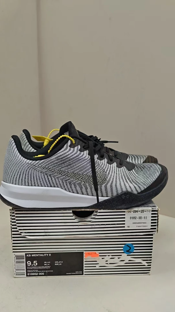 nike 网布复古篮球鞋43码全新原盒10月2