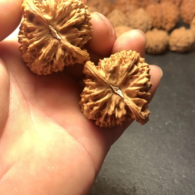 【闪购商品】文玩核桃吊坠柒*满天星