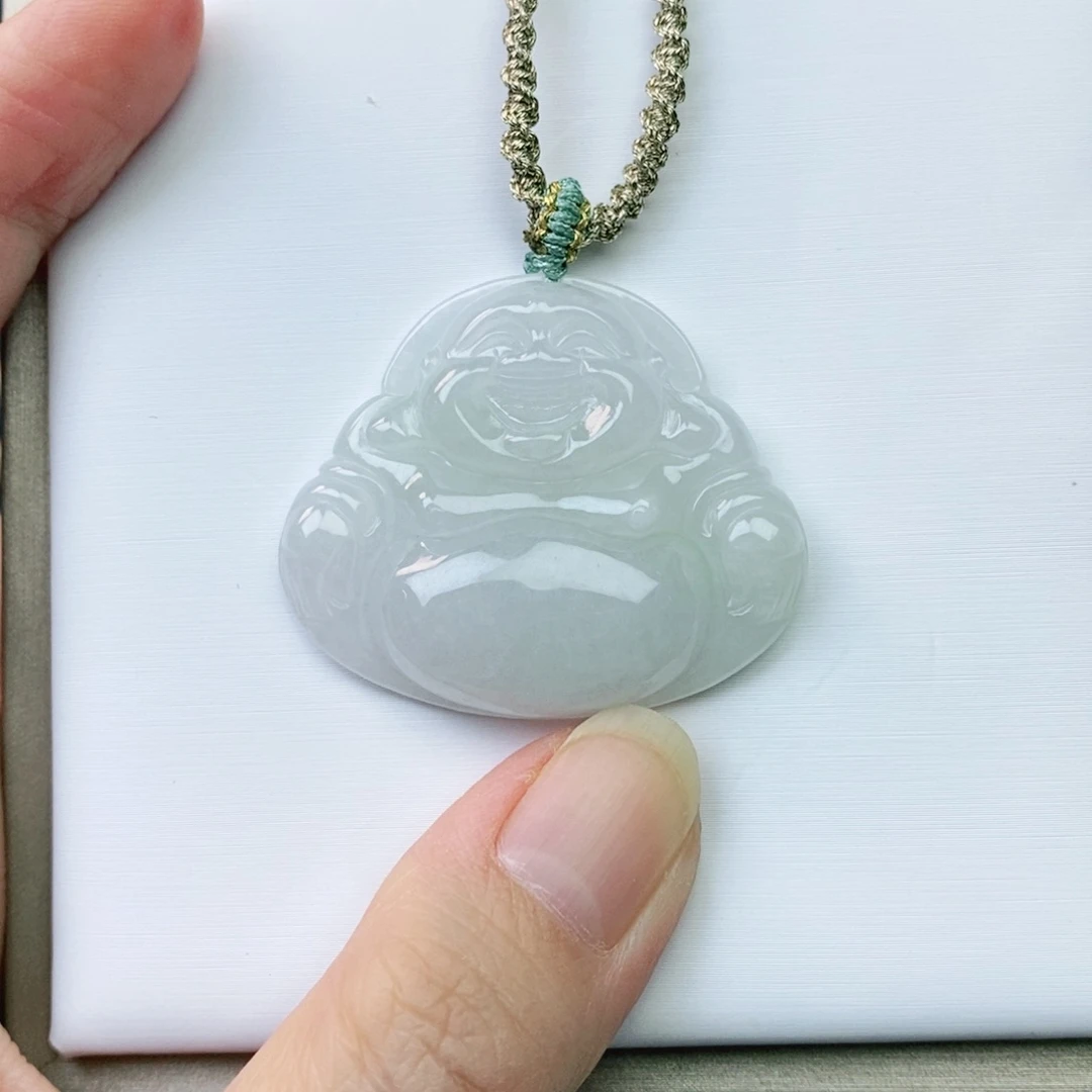 翡翠未镶嵌颈饰佛公