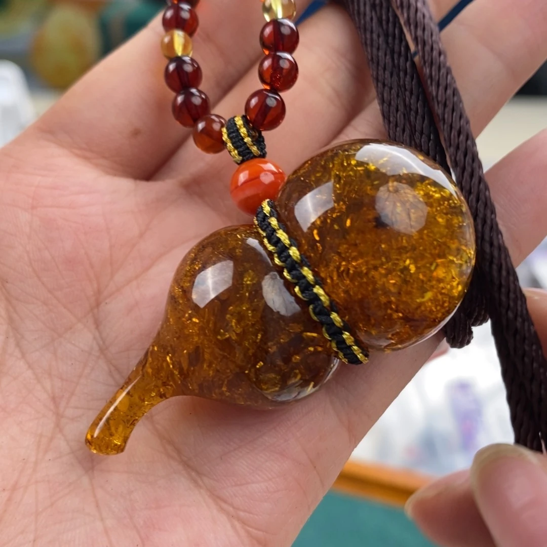 未镶嵌琥珀珠宝奇石