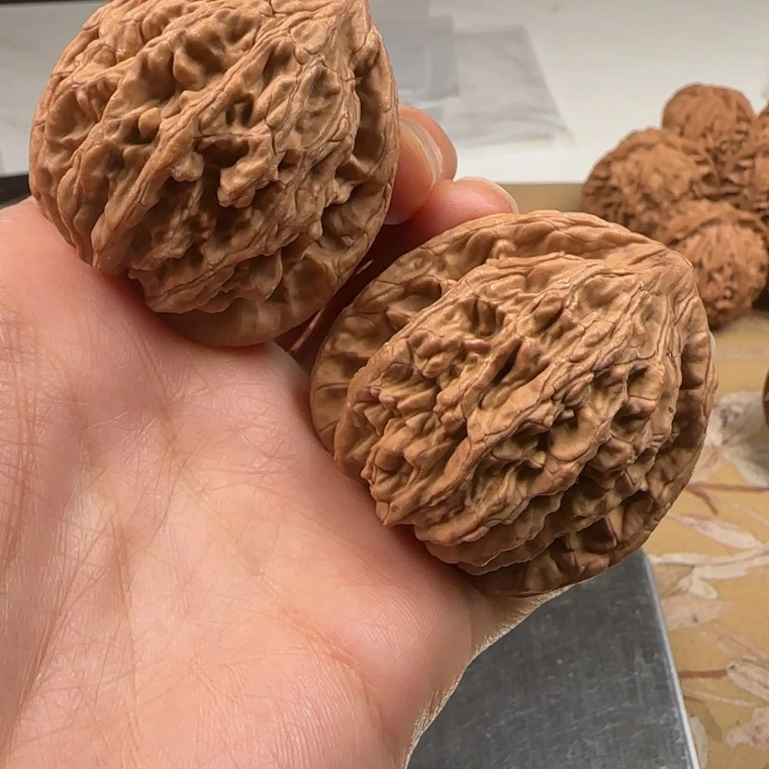 文玩核桃吊坠山地虎42-9