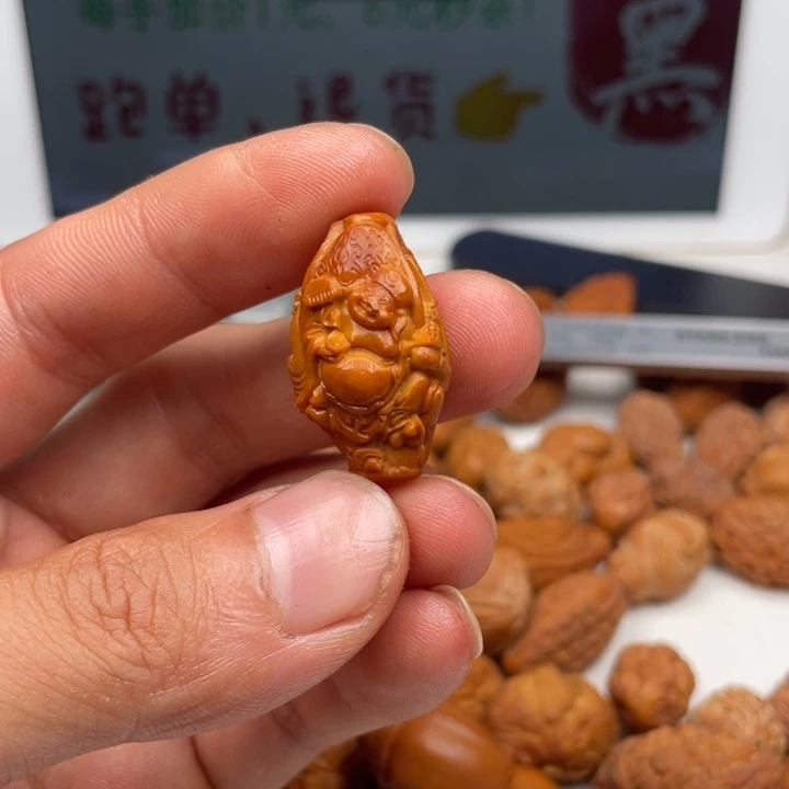 吊坠橄榄核橄榄核雕刻单子。