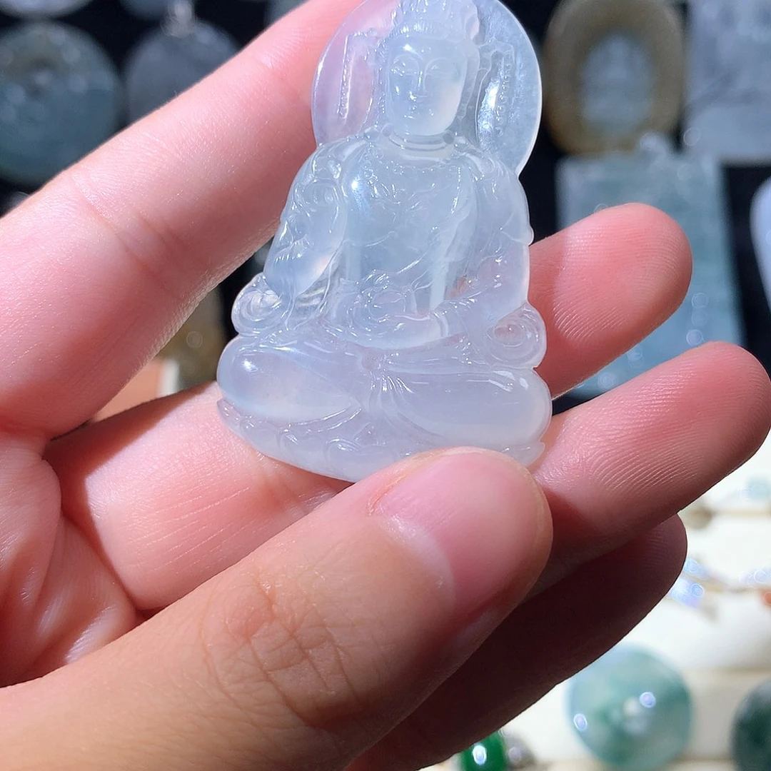 翡翠未镶嵌颈饰观音