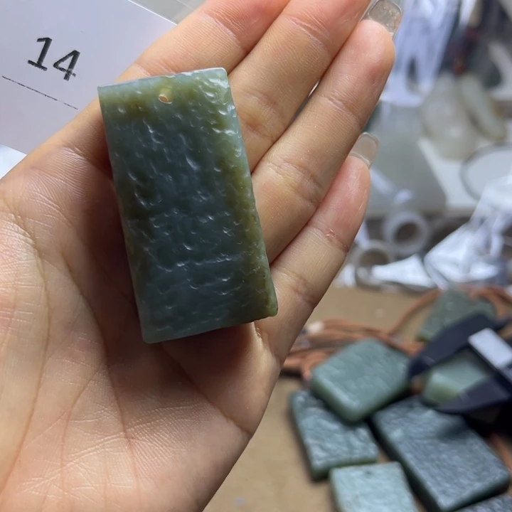 和田玉（糖玉）未镶嵌颈饰