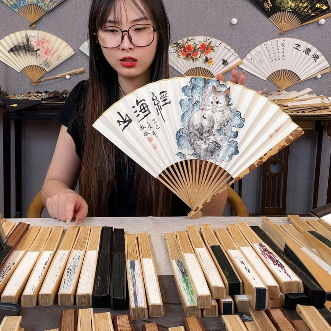 国画95寸梅妃-纯手绘-文玩扇骨（默认粘好）