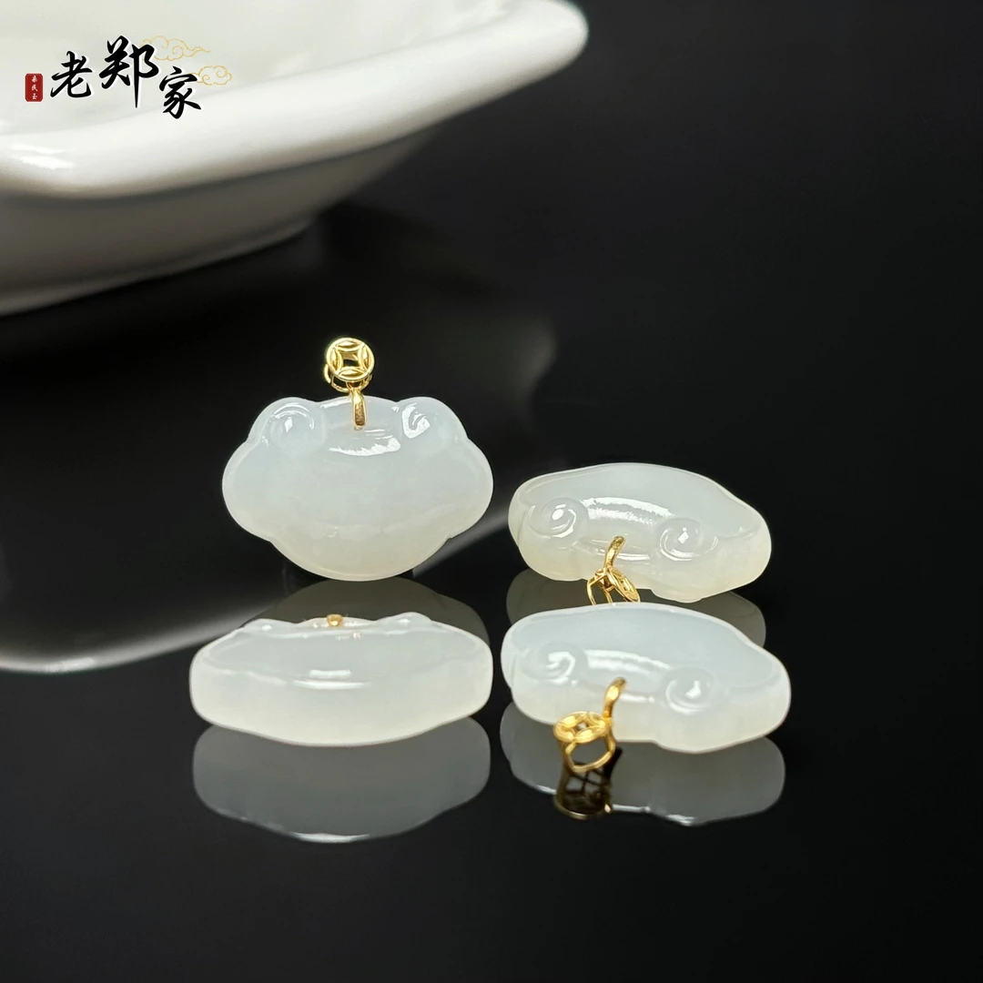 【老郑家】18K金和田玉如意锁吊坠 3515 多样性发一件约13*19*7mm