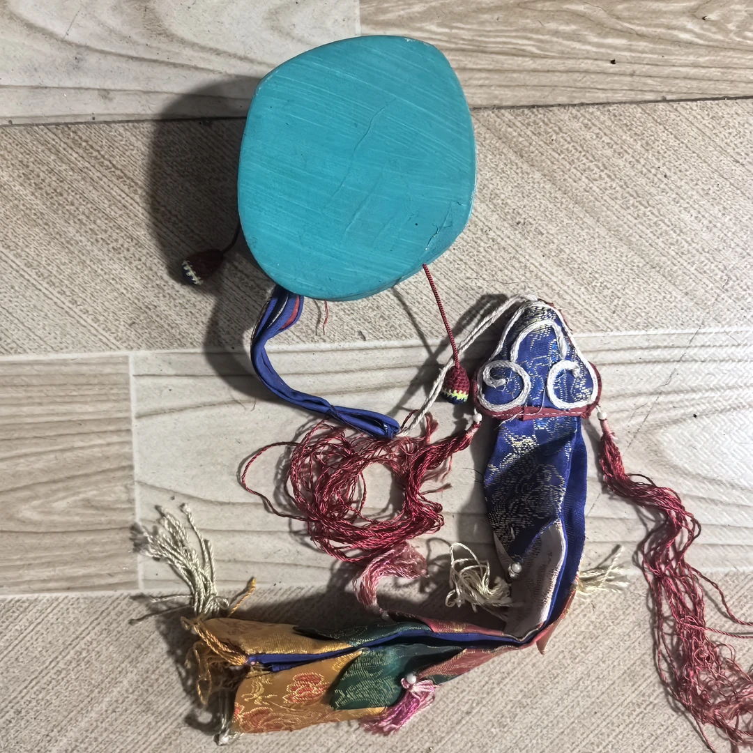 铜树脂胸针 树脂饰品小鼓视频