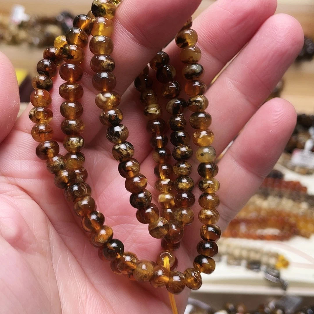 未镶嵌琥珀裸石六