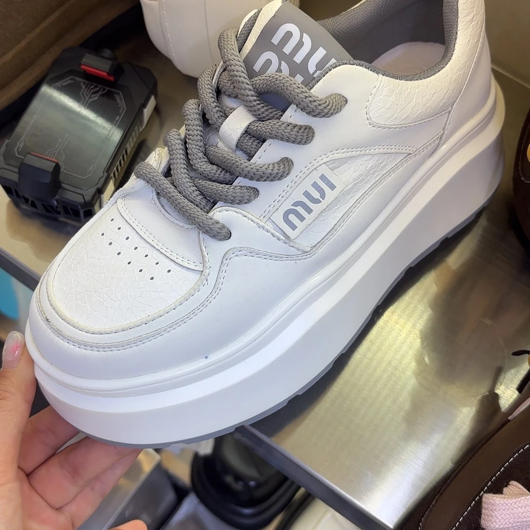 37白色1111111111