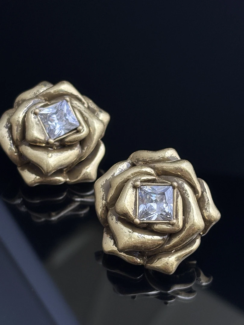 铜合金锆石耳饰 中古铜合金山茶花1001ER