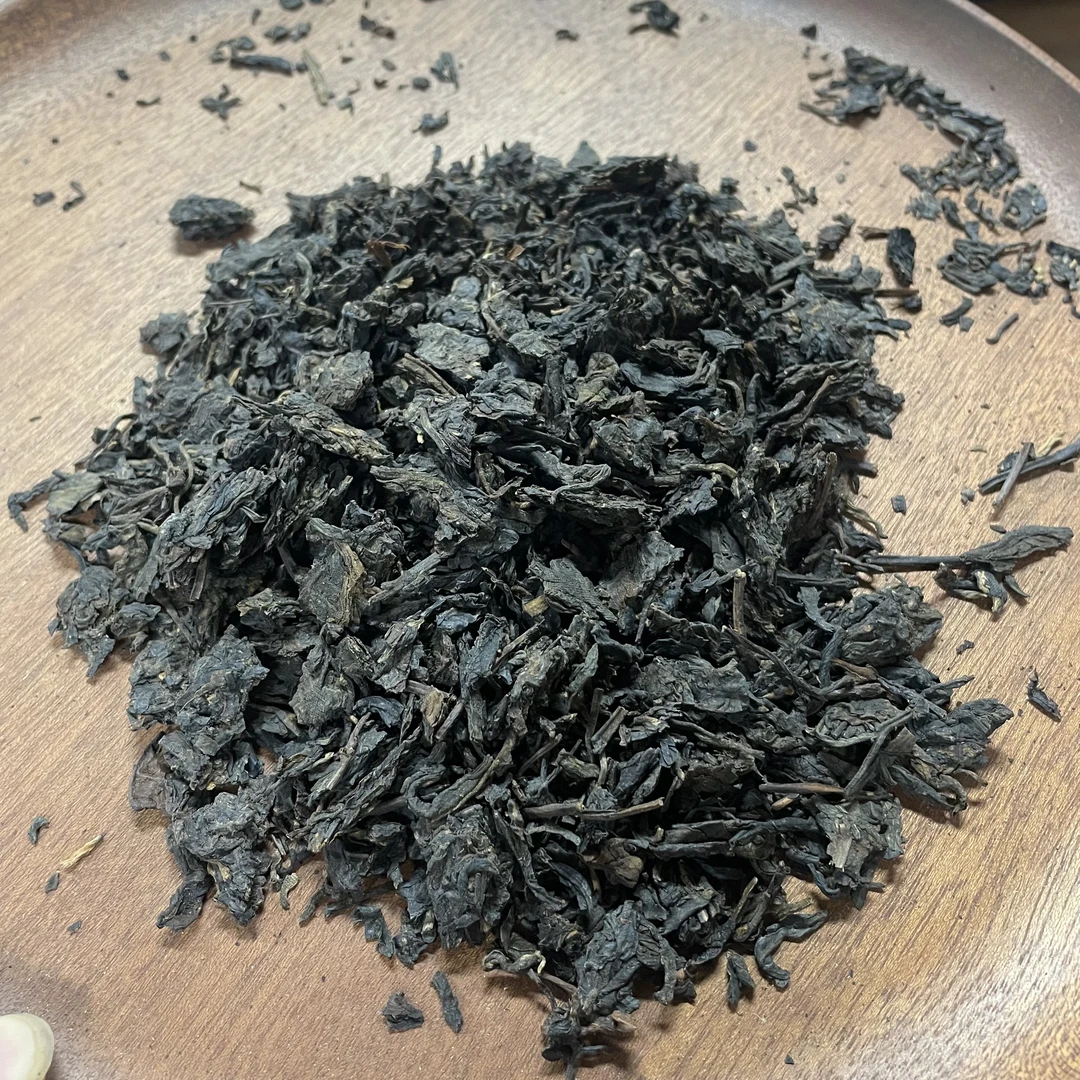 2005年乌金号散块     生茶  以实物为准