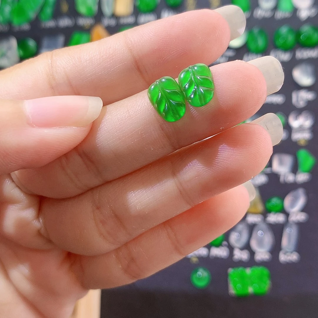 【闪购商品】颈饰未镶嵌翡翠小*绿叶子一对