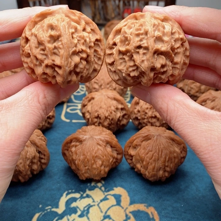 文玩核桃把件苹果园44