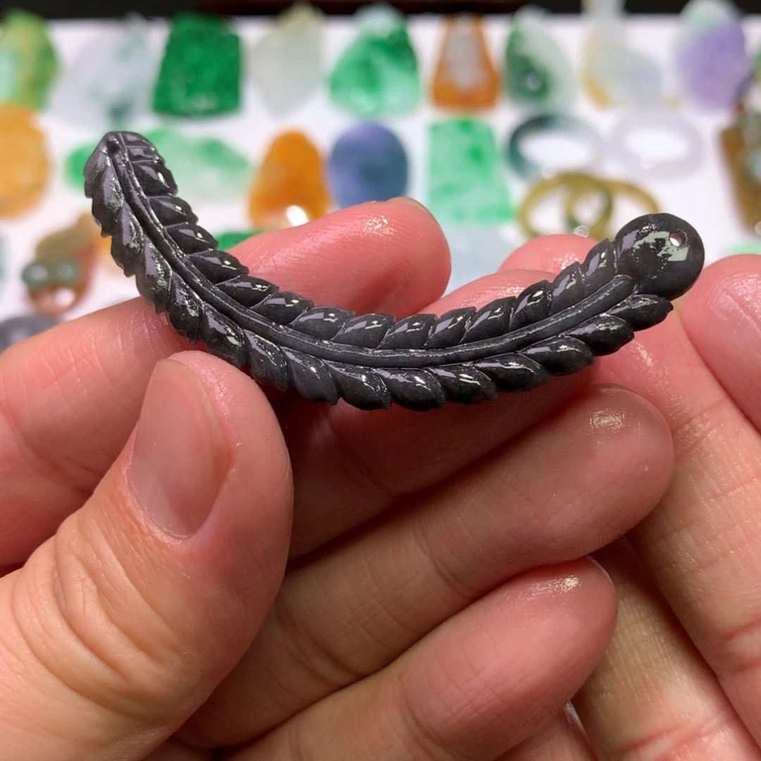 未镶嵌定制翡翠吊坠