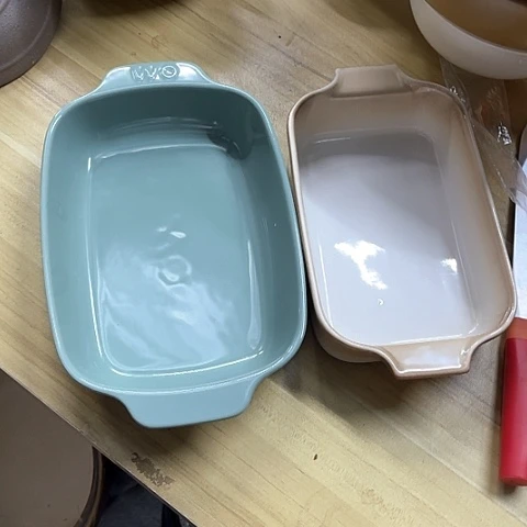 微瑕，不能明火，20，22厘米烤盘各一个