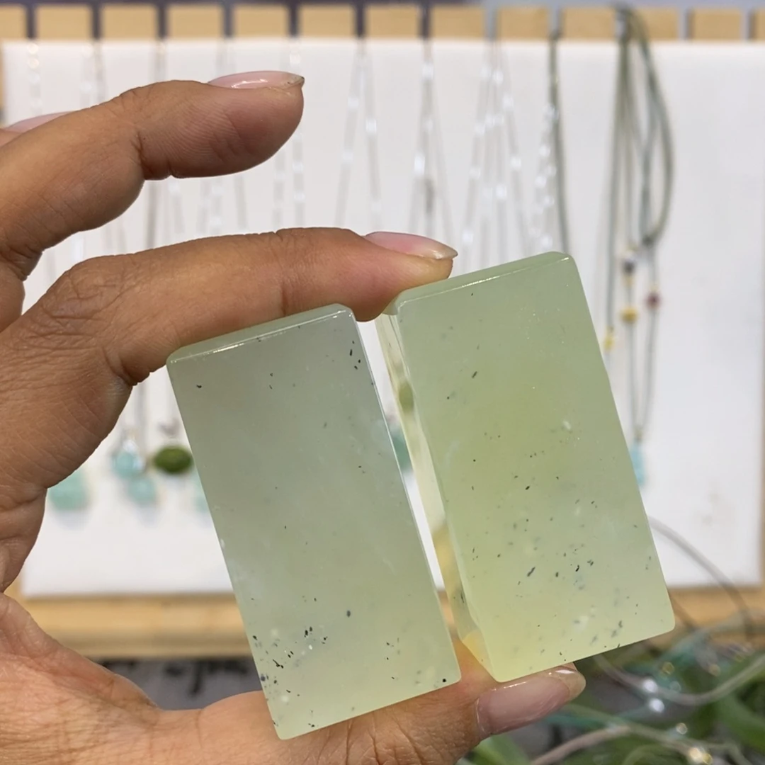 岫玉颈饰未镶嵌岫玉