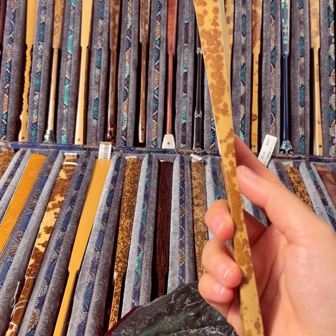 扇子抱****鱼好的5667876544455566