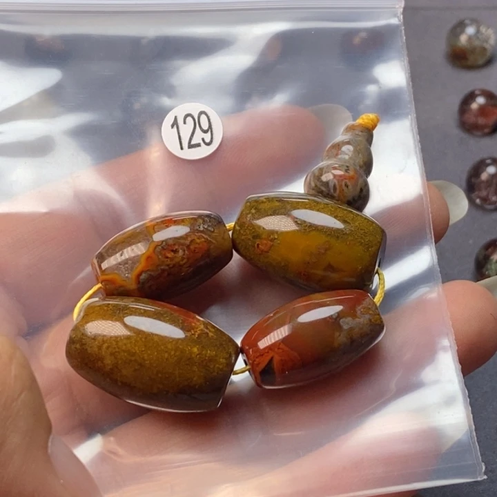 未镶嵌颈饰玛瑙/玉髓醉**风战国红