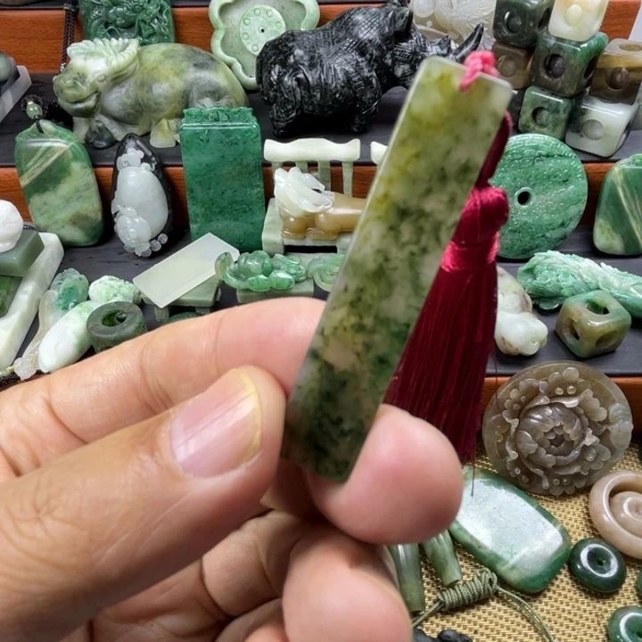 独山玉未镶嵌珠宝半成品