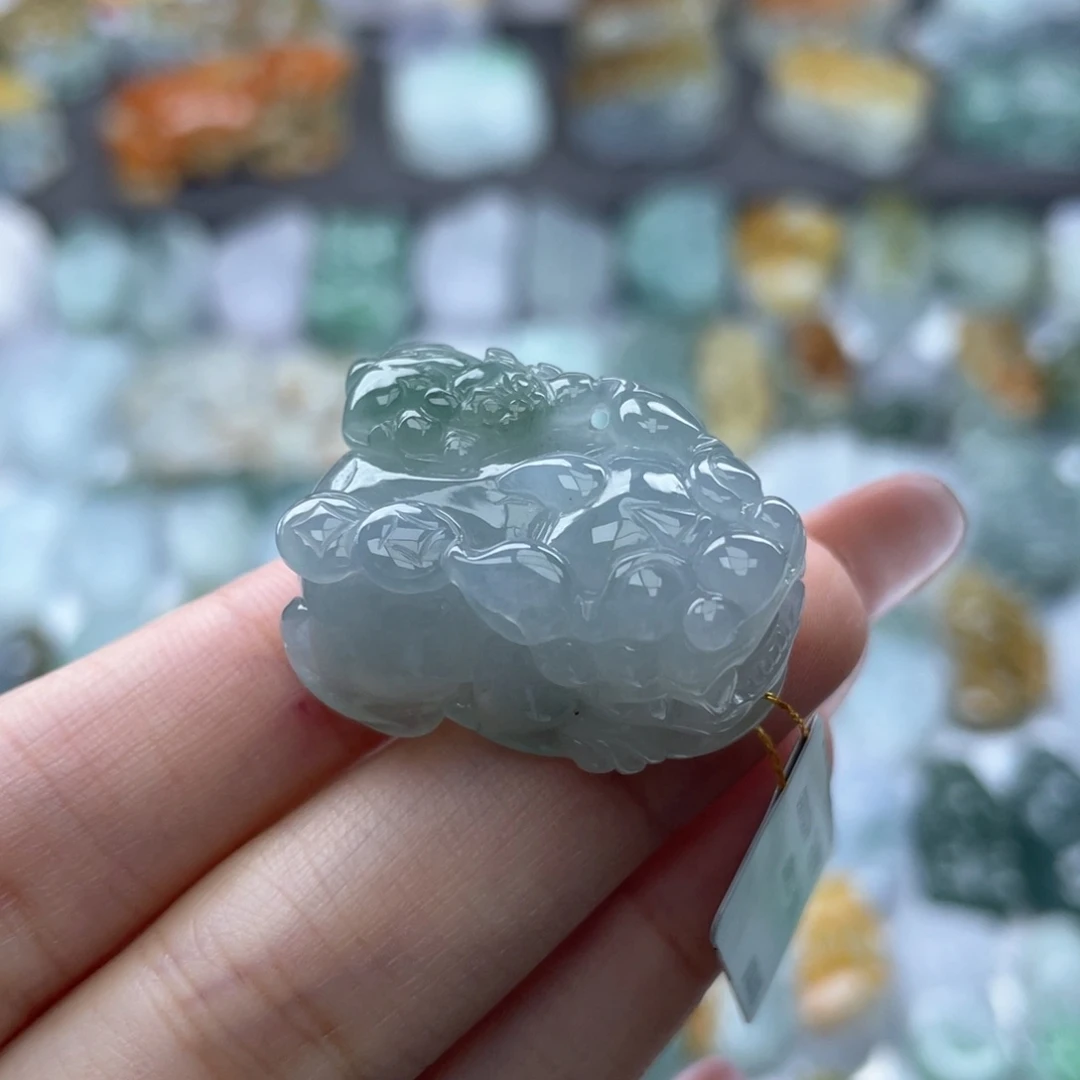颈饰未镶嵌翡翠貔貅