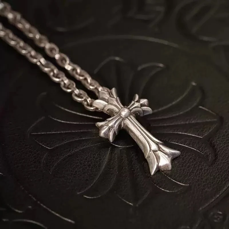 银吊坠 钛钢 复古个性百搭镶钻十字架男女轻奢款