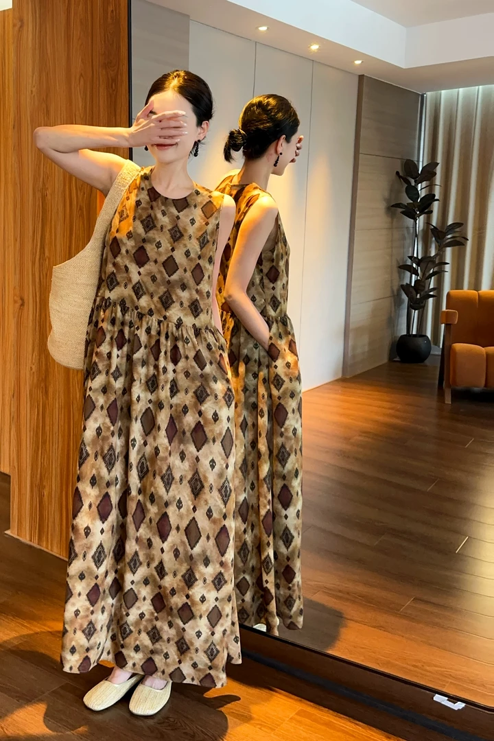 紫紫  尤马中古裙  夏季肌理之美新古典花纹连衣裙ZD04LZYL398