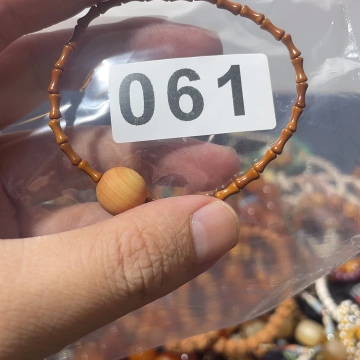 白玉菩提吊坠橄榄核061